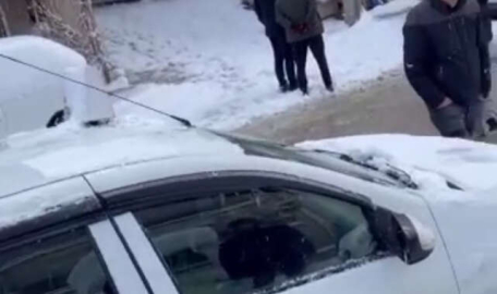 Bursa'da kayan araç doğalgaz kutusuna çarptı!