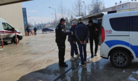 Bursa'da bıçaklı kavga! Yaralılar var