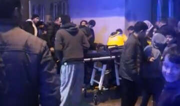 Bursa'da motokurye ile kamyonet çarpıştı 