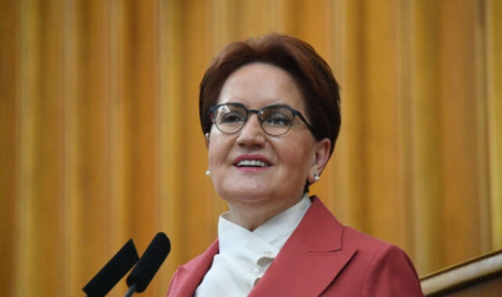 Meral Akşener şarkı gafı! ‘Batsın bu dünya’