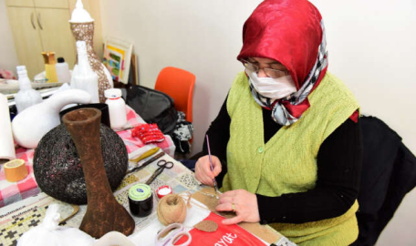 Yıldırım'da 'Geri Dönüşüm El Sanatları Kursu' devam ediyor  