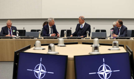 Bakan Akar, Letonya Savunma Bakanı Pabriks ile görüştü 