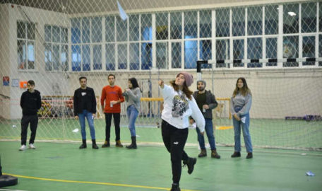 Bursa'da kağıt uçak yarışmasında renkli görüntüler