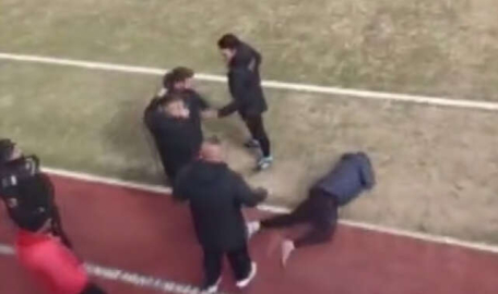 Amatör Lig maçında olay... Rakip oyuncuya kafa attı!