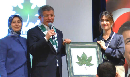 Davutoğlu, Bursa'da kadınlarla buluştu!