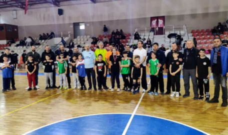 Bursa'da babalar sahaya indi 