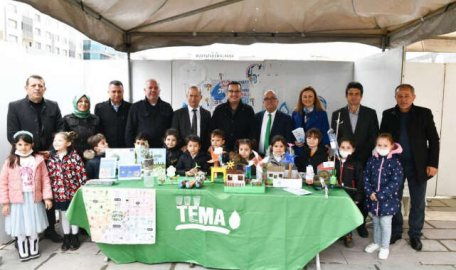 Mustafakemalpaşalı çocuklardan anlamlı gösteri 