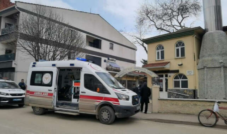 Cami görevlisi yaşlı adam evinde ölü bulundu 