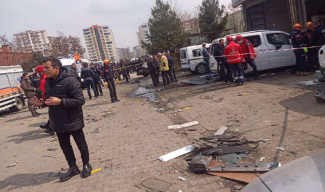 Diyarbakır'da patlamanın kamera görüntüleri!