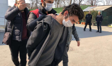 Bursa'da iki kuyumcuyu soymuştu! Yakayı ele verdi 