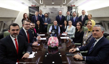 Cumhurbaşkanı Erdoğan'dan NATO dönüşü açıklamalar 