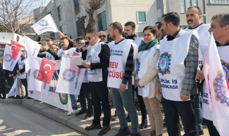 Bursa'da iş akdi feshedilen işçilerin eylemi