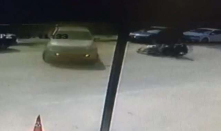 Çarptığı yaralıyı hastaneye götürürken yolda bıraktı