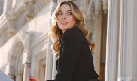 Melis Sezen'den aşk yorumu!