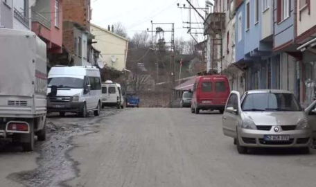 Aynı sokakta 2 dakika farkla oruç açıyorlar