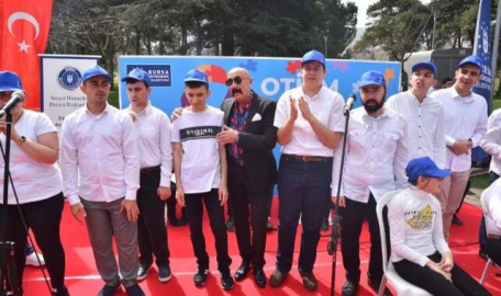 Bursa'da otizmle mücadelede yüzler gülüyor 