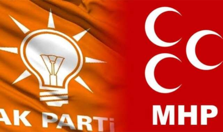AK Parti ve MHP'de istifa depremi