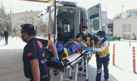 Bursa'da duvarın altında kalan işçi ağır yaralandı 