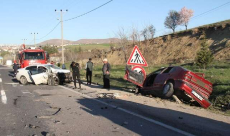 Elazığ’da feci kaza: 1 ölü, 3 yaralı  
