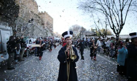 Bursa'nın sokakları şenlikle yankılandı 