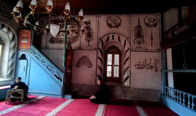 Bursa'daki tarihi camiye ziyaretçi akını