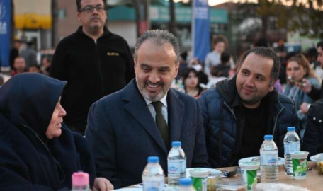 Ramazan'ın bereketi Keles'i sardı 