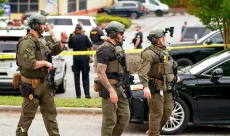 ABD'de AVM'ye silahlı saldırı