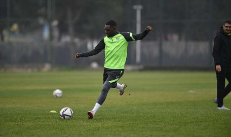 Bursaspor Kulübü Thievy Bifouma’yı affetti  