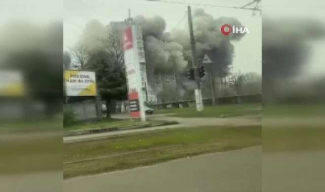 Rusya Odessa'daki çok katlı binayı roketle vurdu 