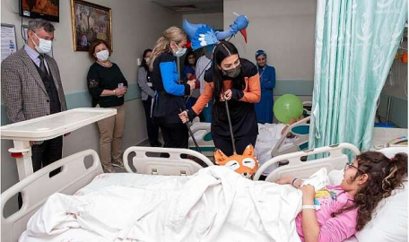 Ameliyat öncesi kuklalı terapi  