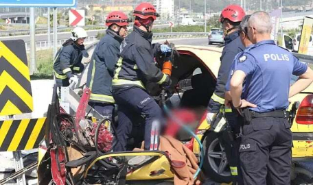 Feci ölüm! Ticari taksi ortadan ikiye ayrıldı