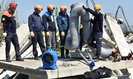 BUSKİ ekiplerine kurtarma eğitimi 