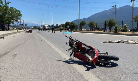 Kahreden kaza! Motosikletlerin çarpıştığı kazada 2 kişi can verdi
