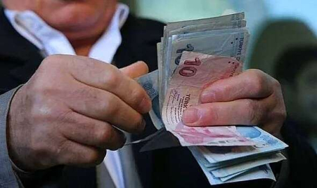 AK Partili isimden asgari ücrete zam sinyali 