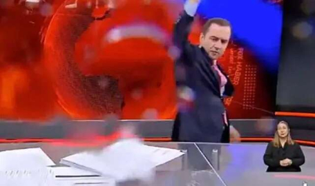 Selçuk Tepeli canlı yayında çileden çıktı!