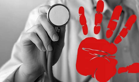 Hastalar acile kavga etmeye, hekim dövmeye geliyor!