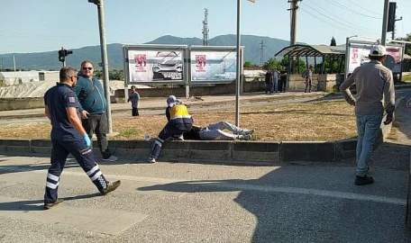 Bursa'daki kazada iki genç ölümden döndü