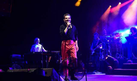 Kenan Doğulu'dan Bursa'da muhteşem konser