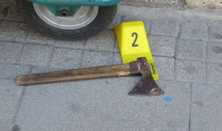 "İki ay yatarım var" dedi baltayla saldırdı