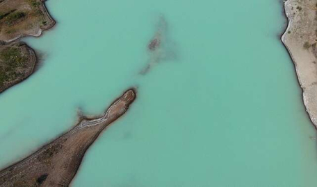 Yılda bir kez turkuaz rengini alan göl Bursa'da..