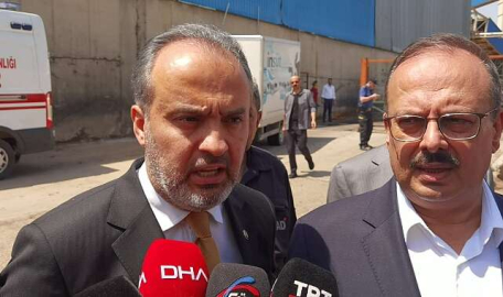 Vali Canbolat ve Başkan Aktaş kaza yerinde...