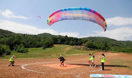 Bursa, Türkiye yamaç paraşütü şampiyonasına ev sahipliği yaptı