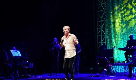 Levent Yüksel'den Bursalılara unutulmaz konser