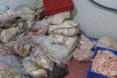 Depoya yapılan baskında çürük et çıktı