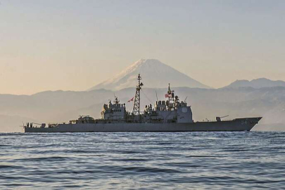 ABD gemileri Tayvan Boğazı'ndan geçti, Çin "teyakkuz" ilan etti!