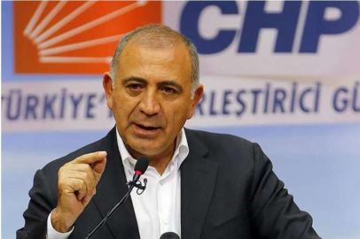 Gürsel Tekin: CHP zor bir dönem geçiriyor