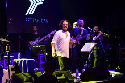 Fettah Can'dan Bursalılara müzik keyfi