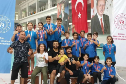 Bursa Büyükşehir Belediyesporlu badmintonculardan 4 madalya