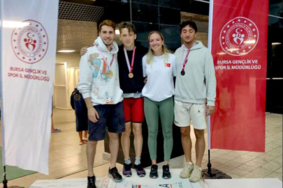 Osmangazili yüzücüler madalyaya kulaç attı