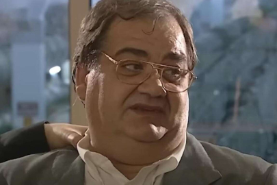 Bursalı ünlü oyuncu İsmail İncekara hayatını kaybetti